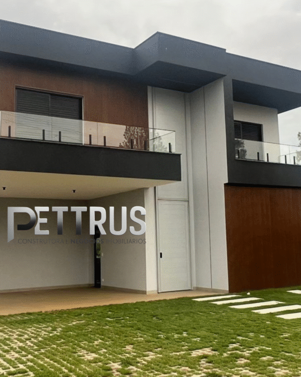 Casa com Rooftop, 4 Suítes e Vista Panorâmica no Setor Marina