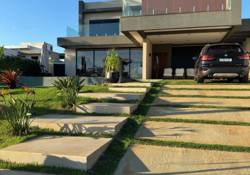 Casa Mobiliada com 4 Suítes e Piscina na Riviera Santa Cristina