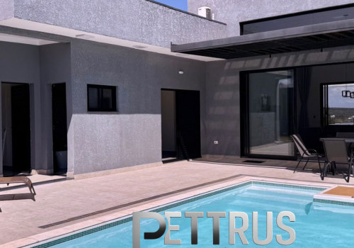 Casa Térrea Mobiliada à Venda – Condomínio Riviera de Santa Cristina XIII, Paranapanema/SP
