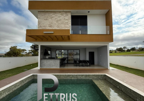 Casa com 4 Dorms e Lazer Completo (Piscina e Hidro) no Iate